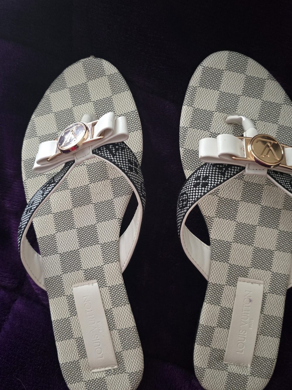 White And Black Slide.